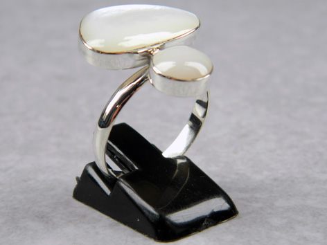 Madat Nepal Ring Zilver 20mm Shell/White Madat Nepal Ring Zilver 20mm Shell/White